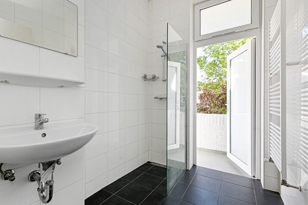 Medium property photo - Velpsestraat 104D, 2573 ST Den Haag